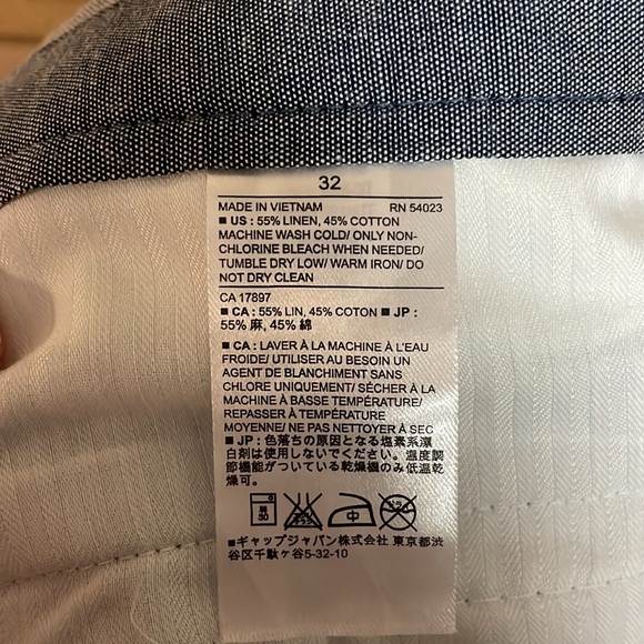 Banana Republic size 32 Gray City Straight Fit 11” Short with front&back pocket - Picture 9 of 9